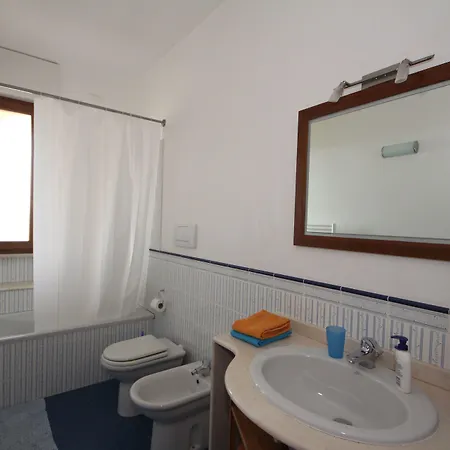 La Rosa Blu Oda ve Kahvaltı 3*