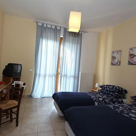Oda ve Kahvaltı La Rosa Blu 3*
