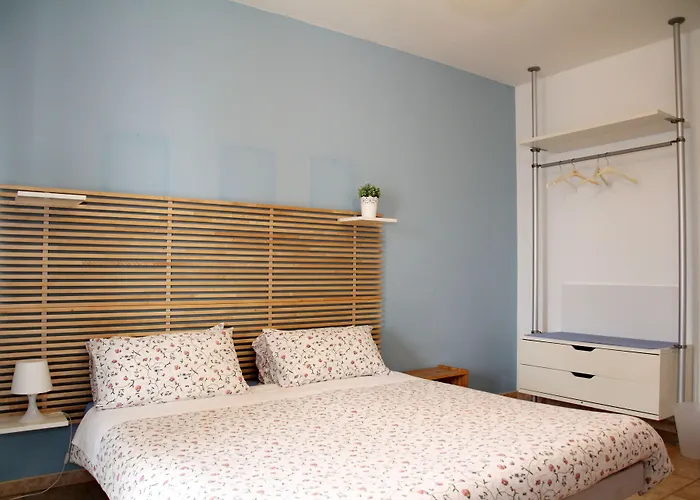 洛萨蓝光住宿加早餐酒店